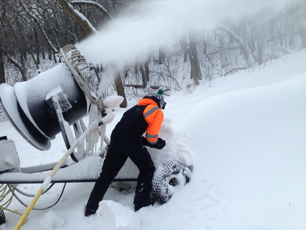 HuffHills's tweet photo. @andrew_schinds hard at work yesterday snowmaking at Huff. Maybe he was looking for the lighter @701style stole. https://t.co/C4YonJH7OI
