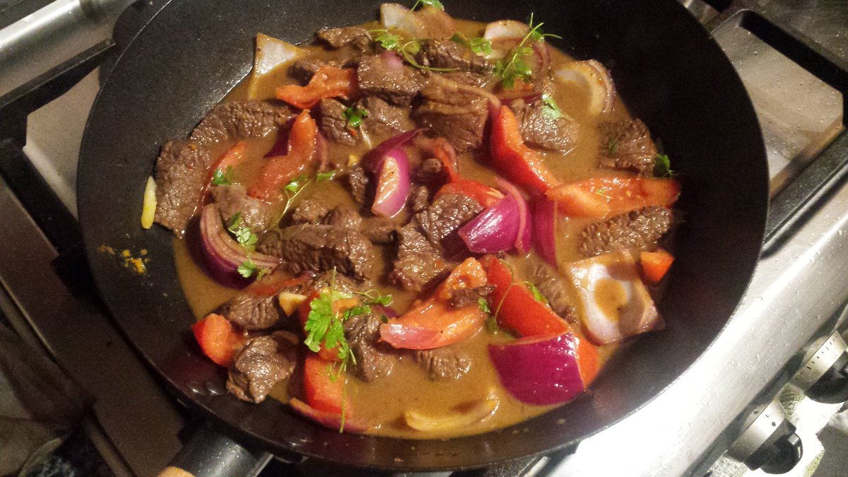 paul_hunter26's tweet photo. My lomo saltado - Done! #peruviankitchen @mediumtowell @martinceviche https://t.co/yM2HhAcv3Q