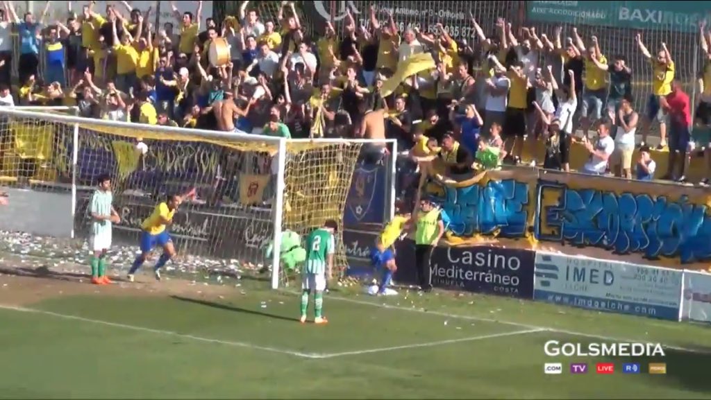 Queremos que todos los domingos Los Arcos sea una fiesta. 💛💙