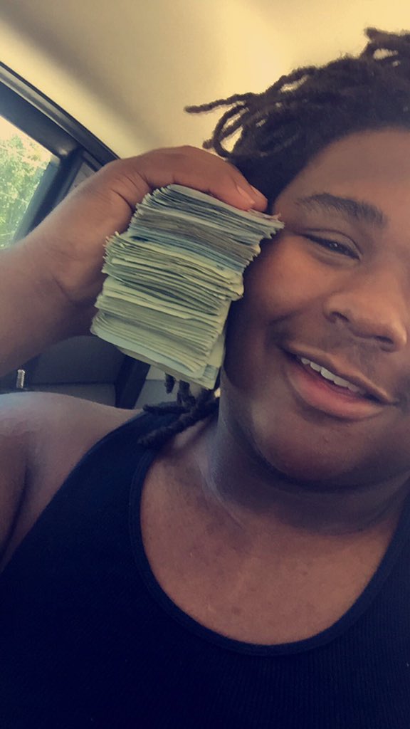 1700RoccBlocc's tweet photo. @YoungNiggaRisen @wonk1532_ant wassup? https://t.co/Z9MaSsyhct