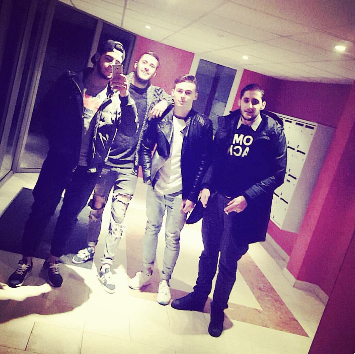 jamildu01's tweet photo. QLF. Nigga je sais sur qui compter @Benjamin01100 @YanisNio https://t.co/k35lqaezeY