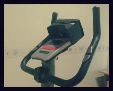 tomasgiedraitis's tweet photo. It turns out that cardio training and Quake VR via Google Cardboard can go hand in hand very well. #SuperCombination https://t.co/DWYNHMYx4E