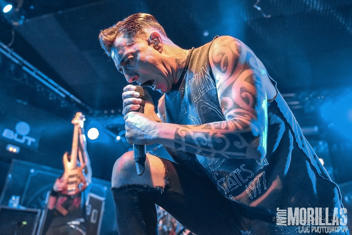 MoryLivePhoto's tweet photo. Gracias a @Jonafran11 el pasado viernes pude fotografiar a @Hamletband y @SomasCure en la @SalaButMadrid . Gracias!! https://t.co/AdeNdqnLFV