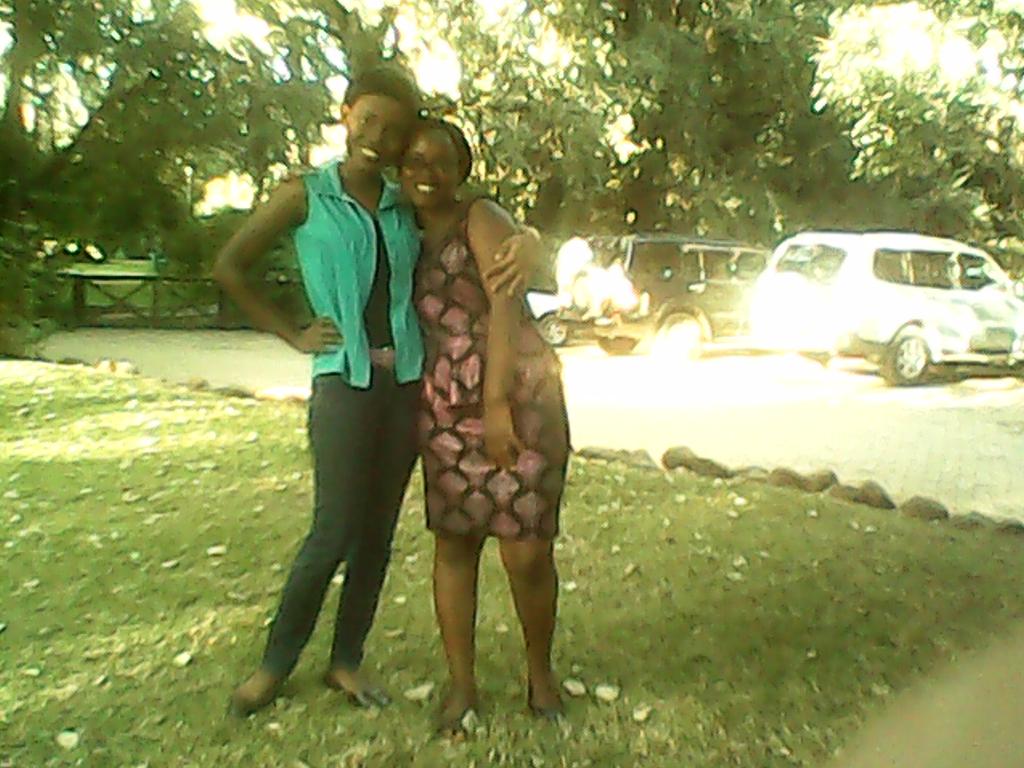 CChunda's tweet image. Frienship goals