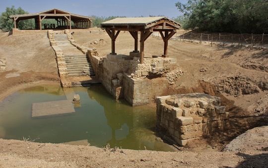 Holychickjewel's tweet photo. The Jordan river #BaptismoftheLord #Baptism #Jesus #Christ #SignOfCross #Catholic https://t.co/di6OBanCUJ