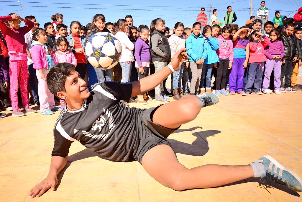 mrikelme's tweet photo. Hoy tuvimos concurso de dominadas en la #LíneaVerde Gracias a Jesus Aranzabal por la donación de balones #Torreón https://t.co/TMoozAyCTD