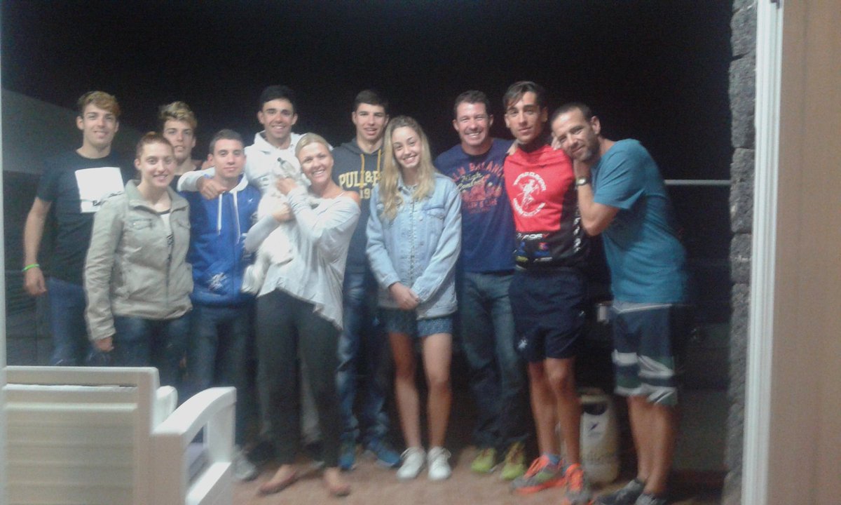 claveriaricardo's tweet photo. Tras rutaca en bici 110km con 10x3'full y Travesía nocturna de 3000mts, hoy toca barbacoa en casa del gran @cbelarra https://t.co/BhPwb3VEJt