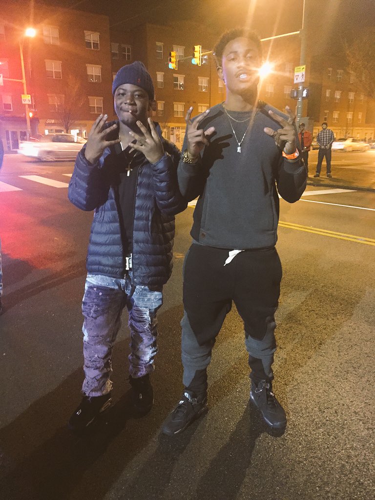 iTrap_SheStrip's tweet photo. Hit the club on them jiggas , you know all my niggaz geeked‼️💊💊 https://t.co/AdoWlxQeUX