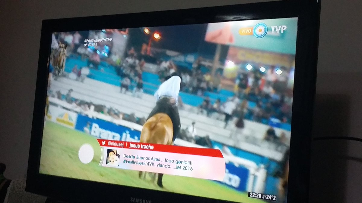 negritadepatron's tweet image. este año vas a ser campeón de Crina #CristianJacobo #Chewe #FestivalesEnTVP