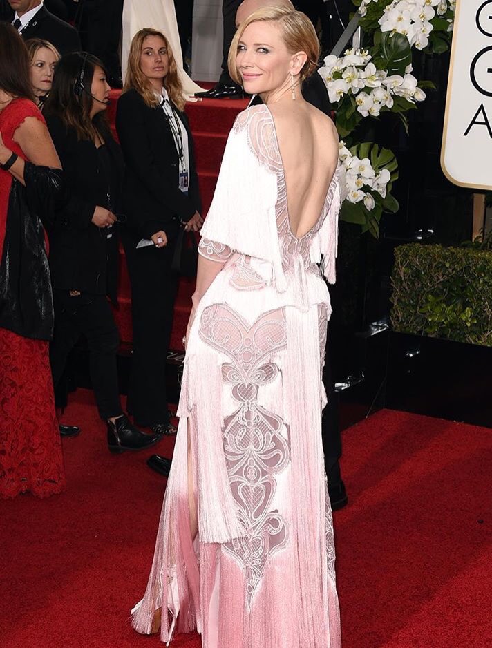PeacockParade's tweet photo. Yes! This dress has it all. #CateBlanchett #givenchy #GlodenGlobes https://t.co/KXAsMPuw6h