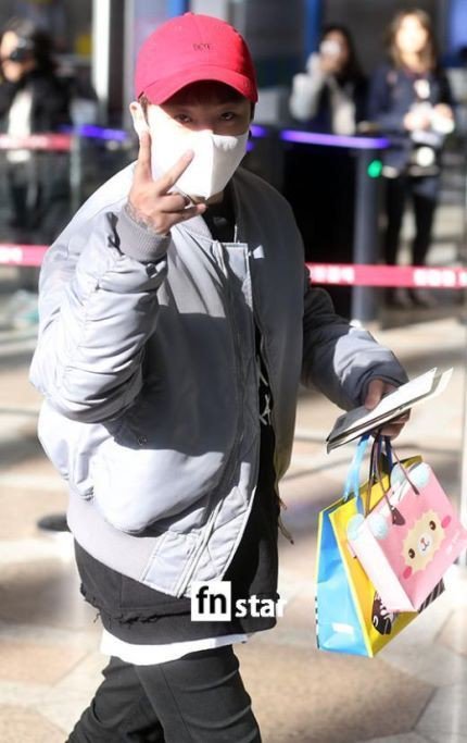 bb_title's tweet image. 안녕 나는 이태일이고 오늘밤 너네집을 털거야