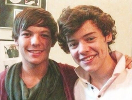 May_Tomlinsoon's tweet photo. вы можете поверить что эти 2 драгоценных маленьких деток влюбились в друг друга?
#OneDBestFans2016
#DirectionersSha. https://t.co/gDMqXebSZV