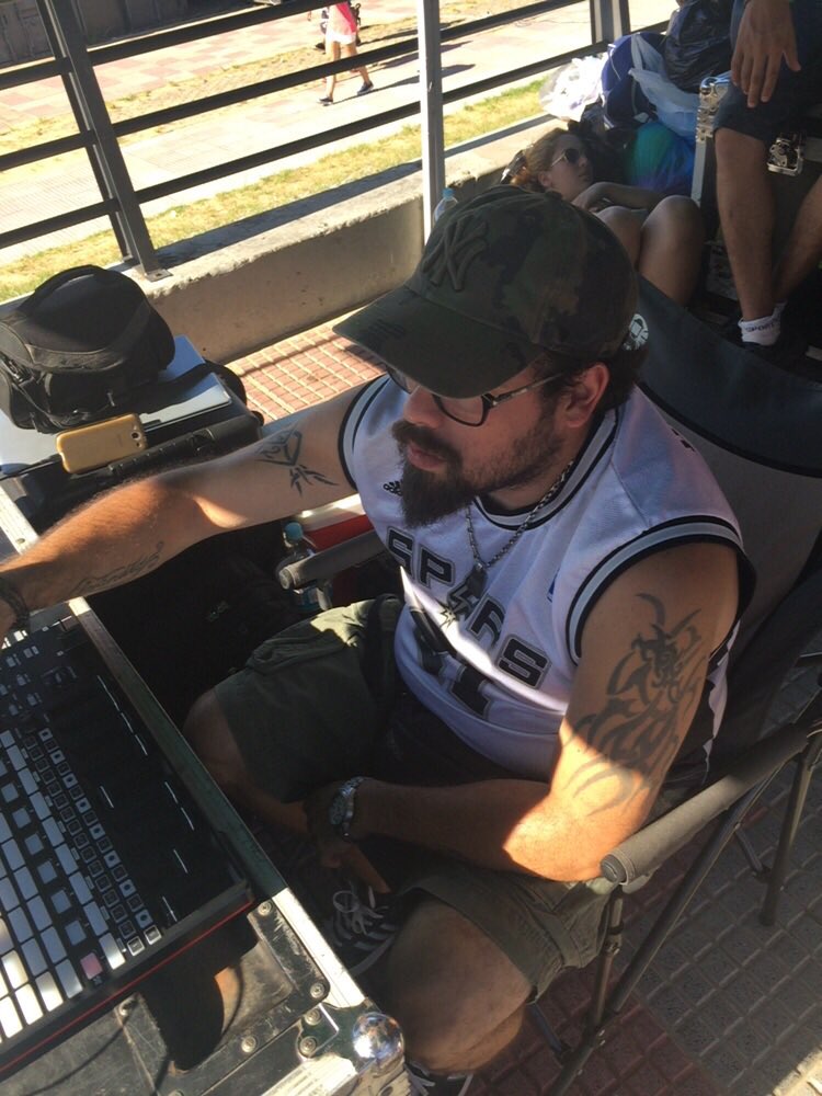 MilvaGauto's tweet photo. Grosso #VjAgu @vjagu en @DjsHelpPy #DjsHelpPy #Costanera https://t.co/FRY9FAaJbX
