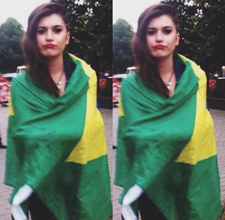 Parisa's tweet photo. Plans for 2016. Visit Brazil 🇧🇷💚💛💙 https://t.co/CyGWrTbW5R