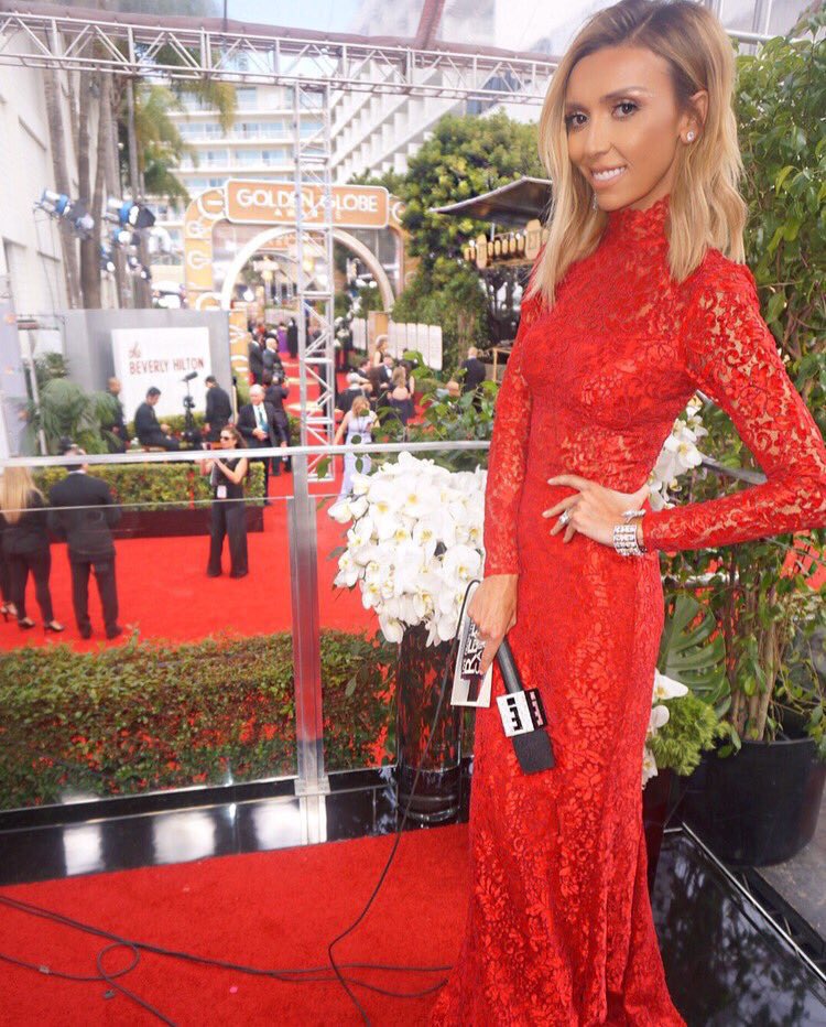 TheAmandaRef's tweet photo. @GiulianaRancic stunning as always! Can't wait to see your second look! 😍❤️ #ERedCarpet #GoldenGlobes https://t.co/j9t852wR0L