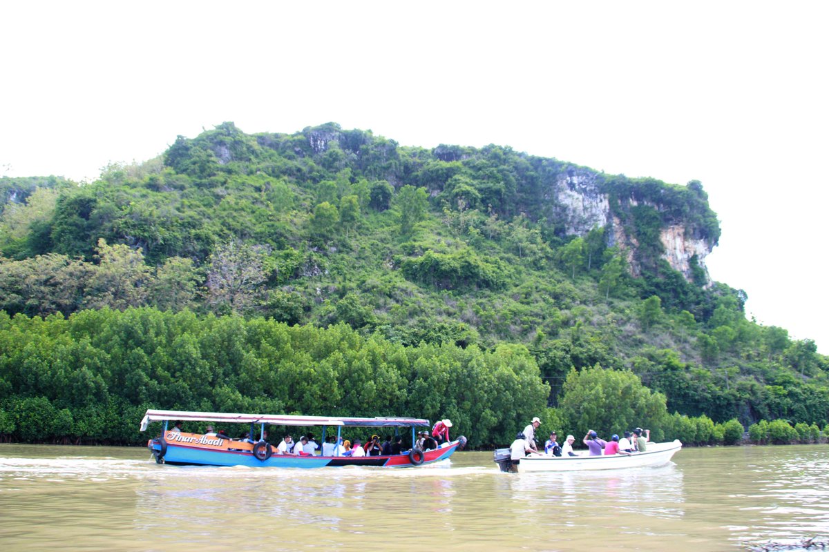 <a href="/adipandoyo66/">Adi Pandoyo</a> <a href="/bupatikbm/">M. Yahya Fuad</a> Ekspedisi Kebumen untuk menuju Kebumen lebih maju dari sektor pariwisata