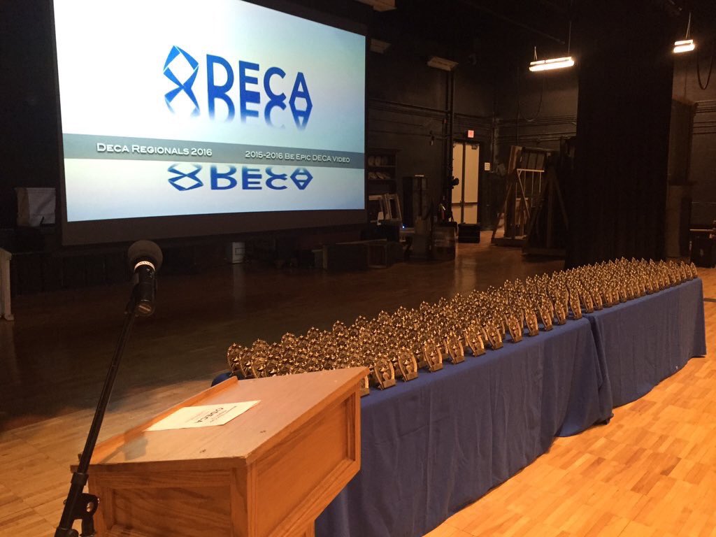 decagal's tweet photo. Fun at DECA Regionals today! #sccbound #diamondsup @OP_DECA @NY12DECA https://t.co/FQiKan2Uaw