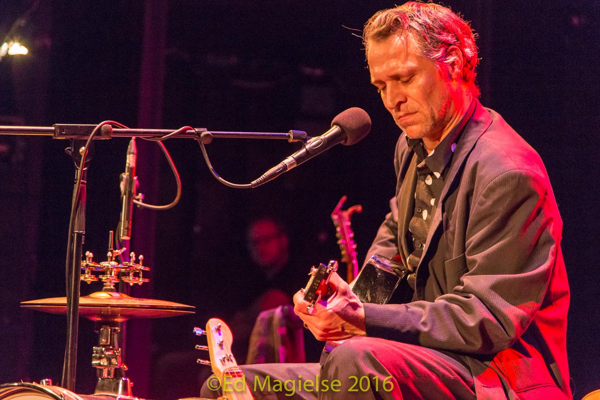 edmagielse's tweet photo. Zaterdagavond een topavond gehad in het @Calypsotheater met @BLUESinWIKK met een geweldig optreden van @bobrocken https://t.co/0Druar7rfo