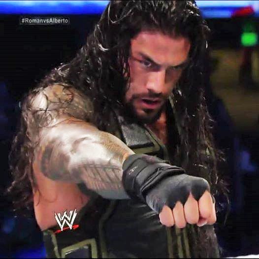 LeeshaNDessy's tweet photo. #Roman #ThatFistPacksAWAllop #CheernUOn #Champ @WWERomanReigns @romanreigns568 @TheDeannAmbrose @airstream52 https://t.co/IhARv33R3g