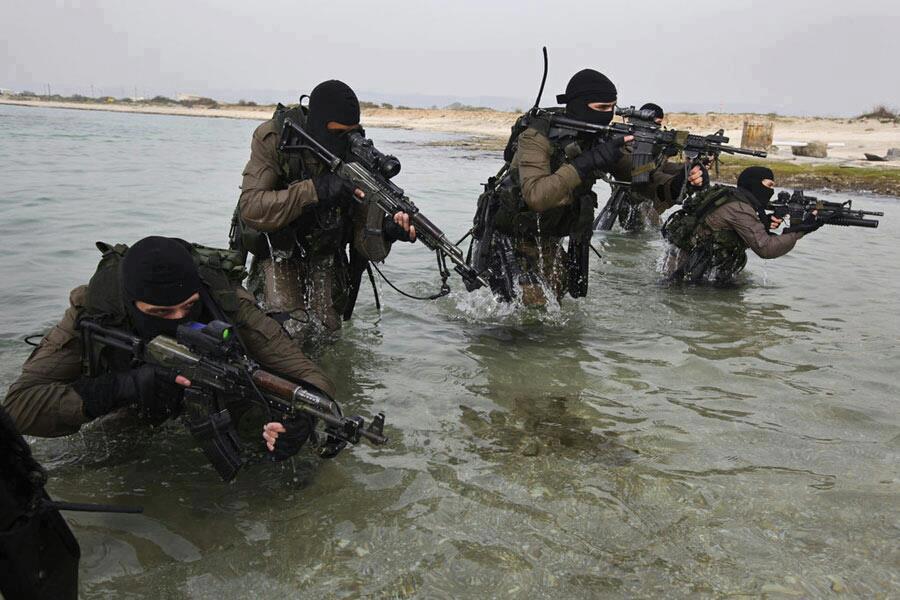 وحدة النخبة البحرية في الجيش الإسرائيلي: "السرية 13" ........Shayetet 13 CYZWHbHWMAErIF9