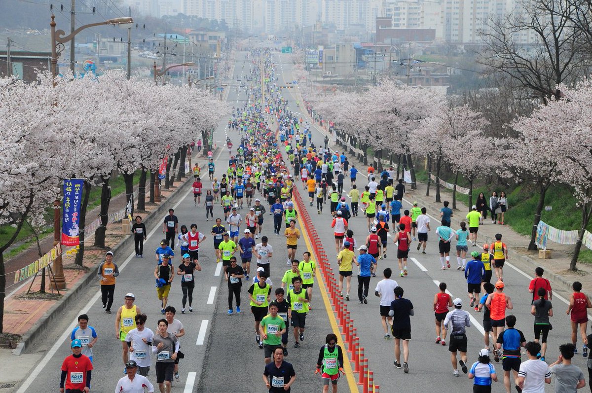 올해는 예산 방문의 해 원년 예당전국낚시대회를 시작으로 벚꽃 마라톤 대회 등 특히 10월에 열리는 대한민국온천대축제와 산림박람회 까지 다양하고 즐거운 행사가 월 마다 열린다고 전해라~~~~~!