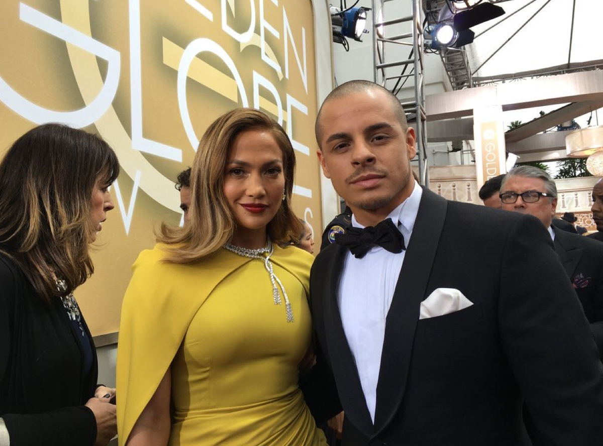 VarietyLatino's tweet photo. Una de las parejas más hot de los #GoldenGlobes es @JLo y @BEAUcasperSMART https://t.co/dId5oQZrhA