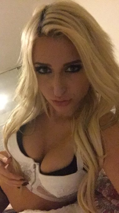 Just made an Amazon wishlist, spoil me 😋💋😉 https://t.co/zilZZsCrX1<a href="/tag/happyhumpday"class="tags"><span>#happyhumpday</span></a>