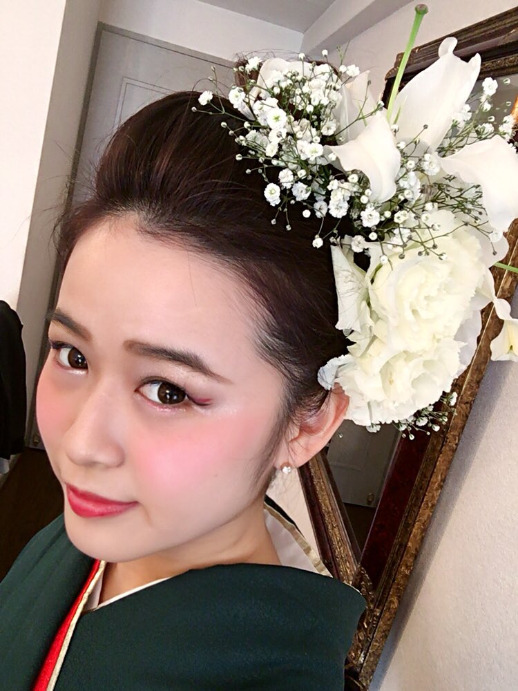 成人になりました。
#成人式

幸せ者です。

一面の生花。百合、かすみ草、カーネーション。

純粋、幸福、清らかな心、純潔な愛。