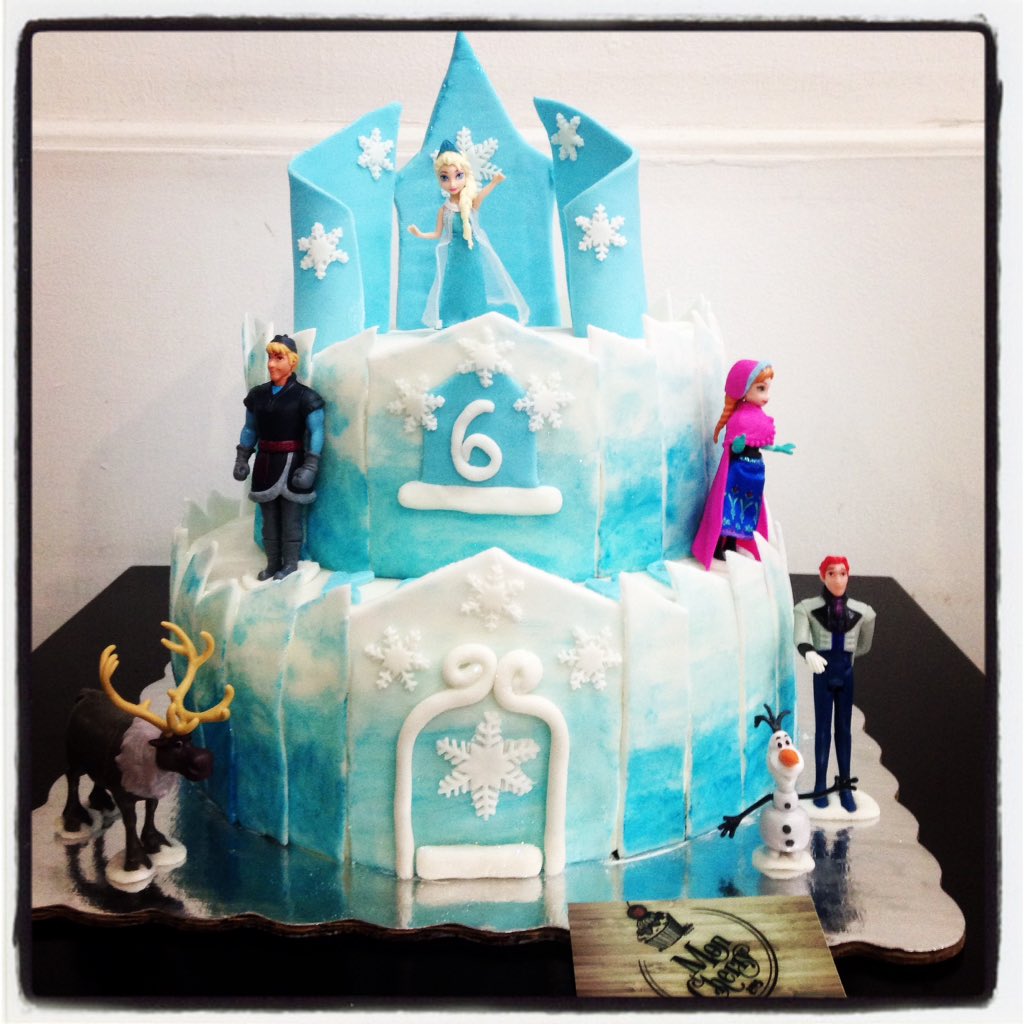 moncherrymx's tweet photo. Pastel de Frozen para todas las pequeñas amantes de esta película. No duden hacer sus pedidos #Frozen #Disney https://t.co/TB9N1Wxwzd