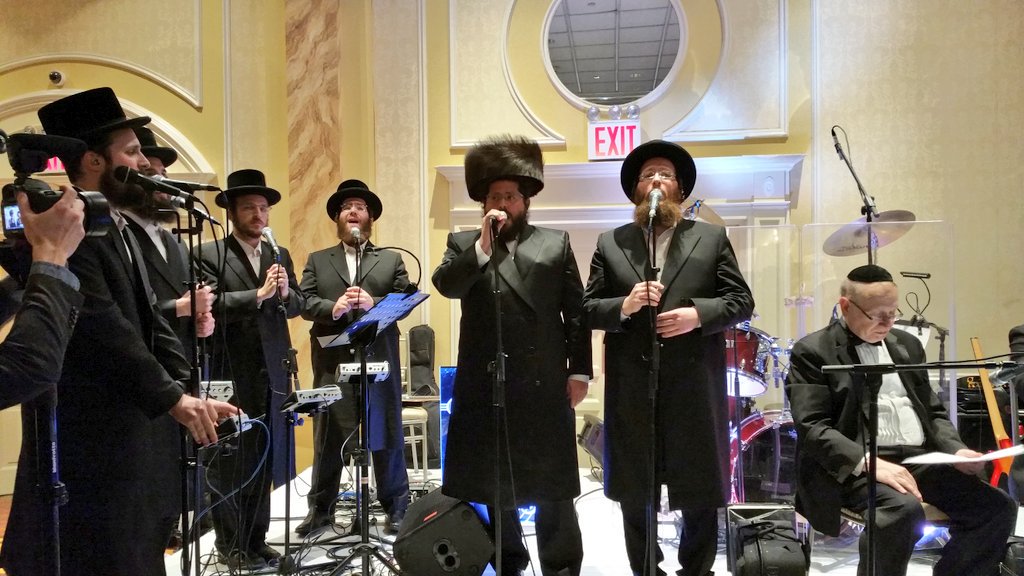 TEITELBAUMAARON's tweet photo. What a great chupah sung by @DaskalShloime @YedidimChoir @IsraelLamm @AteresAvrohom #yoeliklein https://t.co/VKwLohwrJD