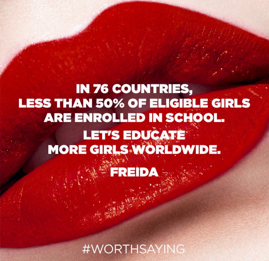 This year don't ask them what they're wearing ask something #worthsaying #askhermore @LOrealParisUSA #goldenglobes