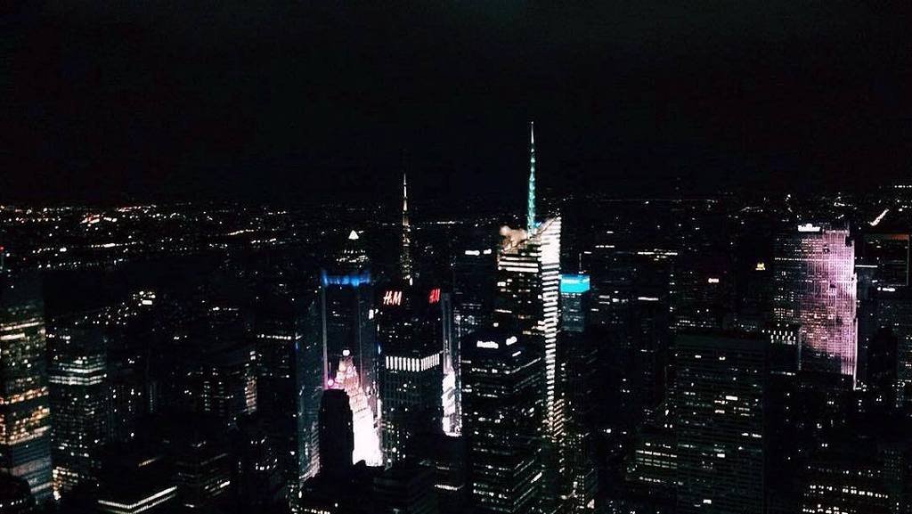 GabbaDelgado's tweet photo. • Don't look down - Up this high, we'll never hit the ground. Don't look down - See that sky, we're gonna reach it … https://t.co/9bP4LeGDsC