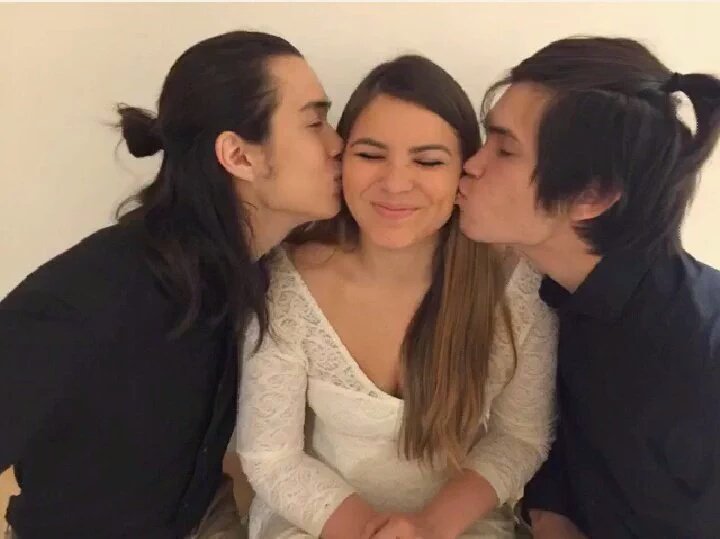 FJhanice's tweet photo. Sooo Damnnn Cute&amp;Sweet--siblings Goal

@EsguerraTommy 
TOMIHO SweetnessOverLoad https://t.co/JZFpGThw8m