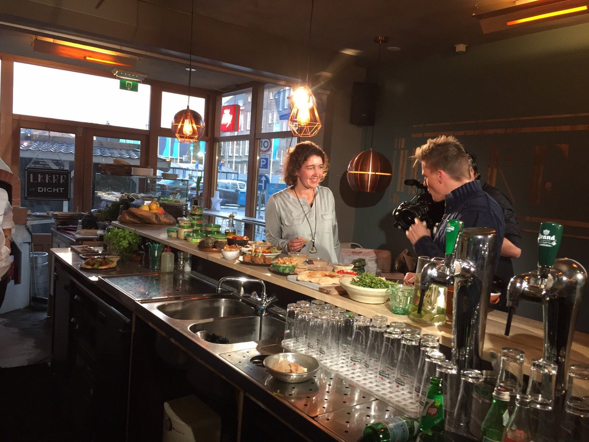 Backstage met #sabramezze bij <a href="/NederlandProeft/">Nederland Proeft</a> voor <a href="/RTL4/">RTL</a>. Lekker scoopen met <a href="/winstonpost_nl/">Winston Post</a>. #echtehoumous