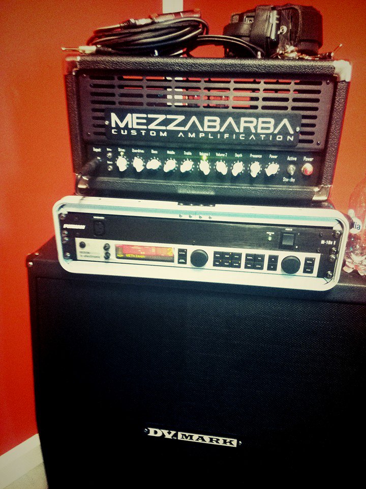 Gear_Matt's tweet photo. My actual setup... HUGE tone! So proud to be italian! @MasottiAmp #2016setup #backtodust #tubeamp #kickass #wowsound https://t.co/PHiEGIINXd