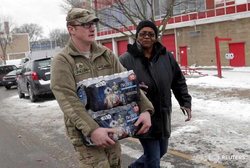 ReutersUS's tweet photo. Obama declares emergency in Michigan over lead-contaminated drinking water: White House. https://t.co/wbJpXgPdg7 https://t.co/x5EGrsTV33
