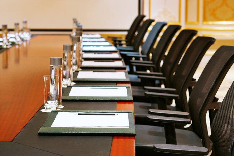 JLL's tweet photo. Real Views explores the importance of #gender #equality in the boardroom: https://t.co/xIbogNmGHk https://t.co/sn5FKyTlng