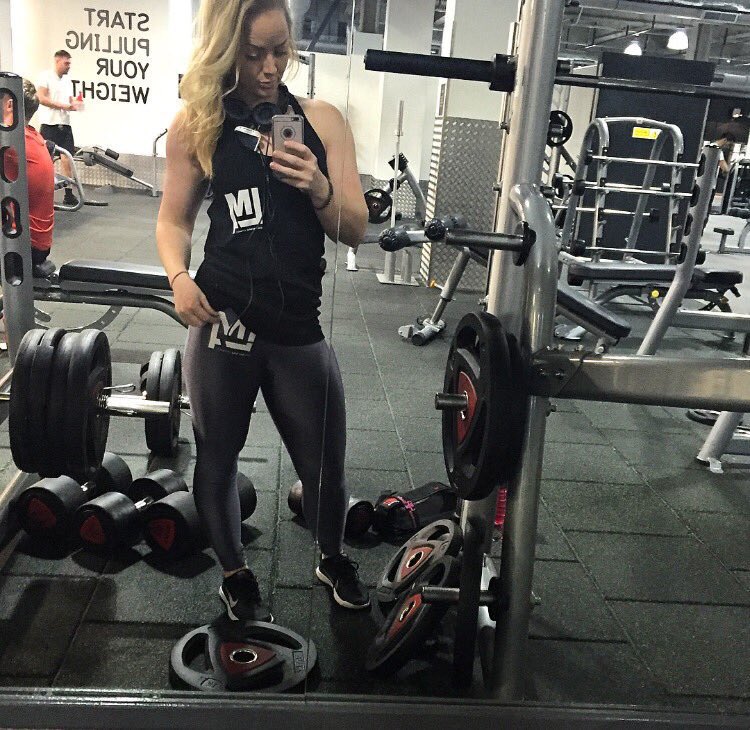 LeanMApparel's tweet image. #LeanMachineMonday Feat @natalier85 #WoManOrMachine #TeamLMA 👸🏼💀💪🏻