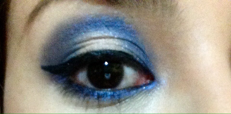 MakeupTogepi's tweet photo. #makeup #bluemakeup #globodenieve https://t.co/Cc9cmQz0PN