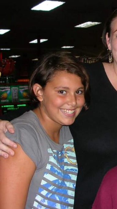when you see youre crush in public but you tryna be lowkey https://t.co/hPdbGRjJaF