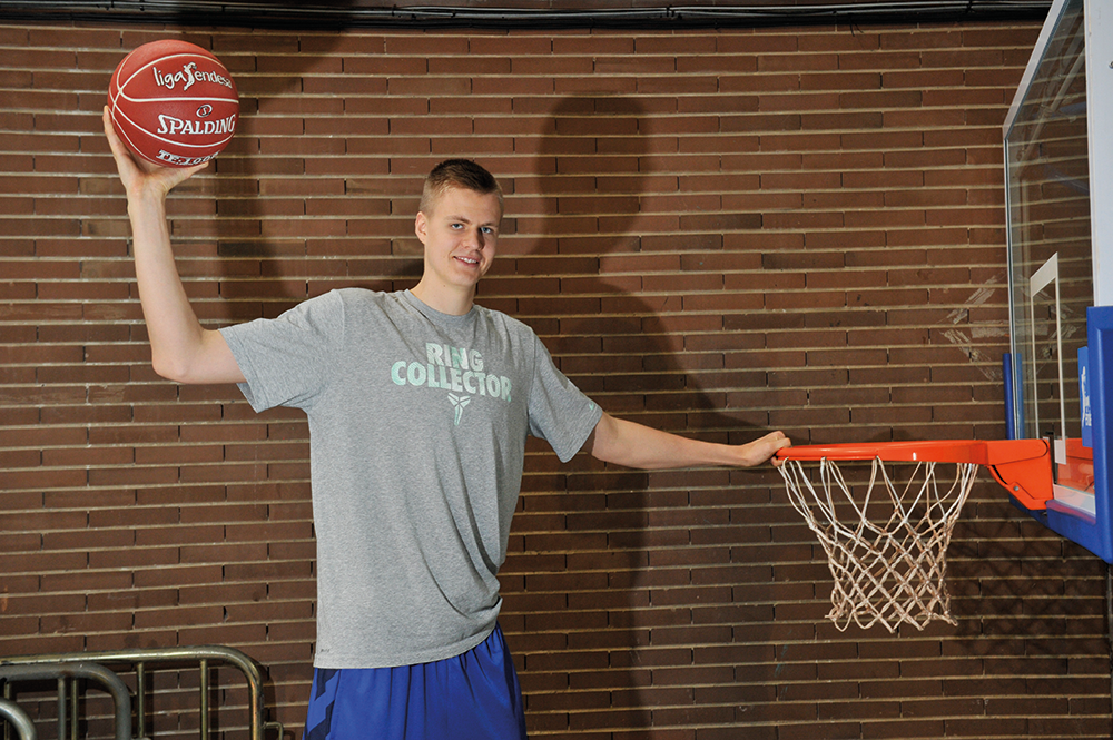 OptibetLatvija's tweet photo. Mēs PAR Kristaps Porzingis #NBAvote https://t.co/HNdQaAtoJK