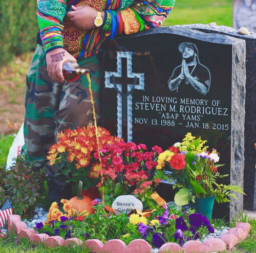 floenormal's tweet photo. RIP YAM$, HAPPY YAM$ DAY https://t.co/SioTn4qfox