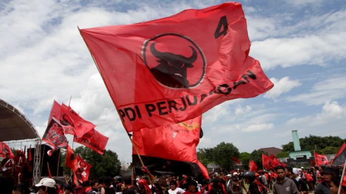 PDIP Dinilai Gagal Didik Kader puspol-indonesia.org/2016/01/15/pdi…