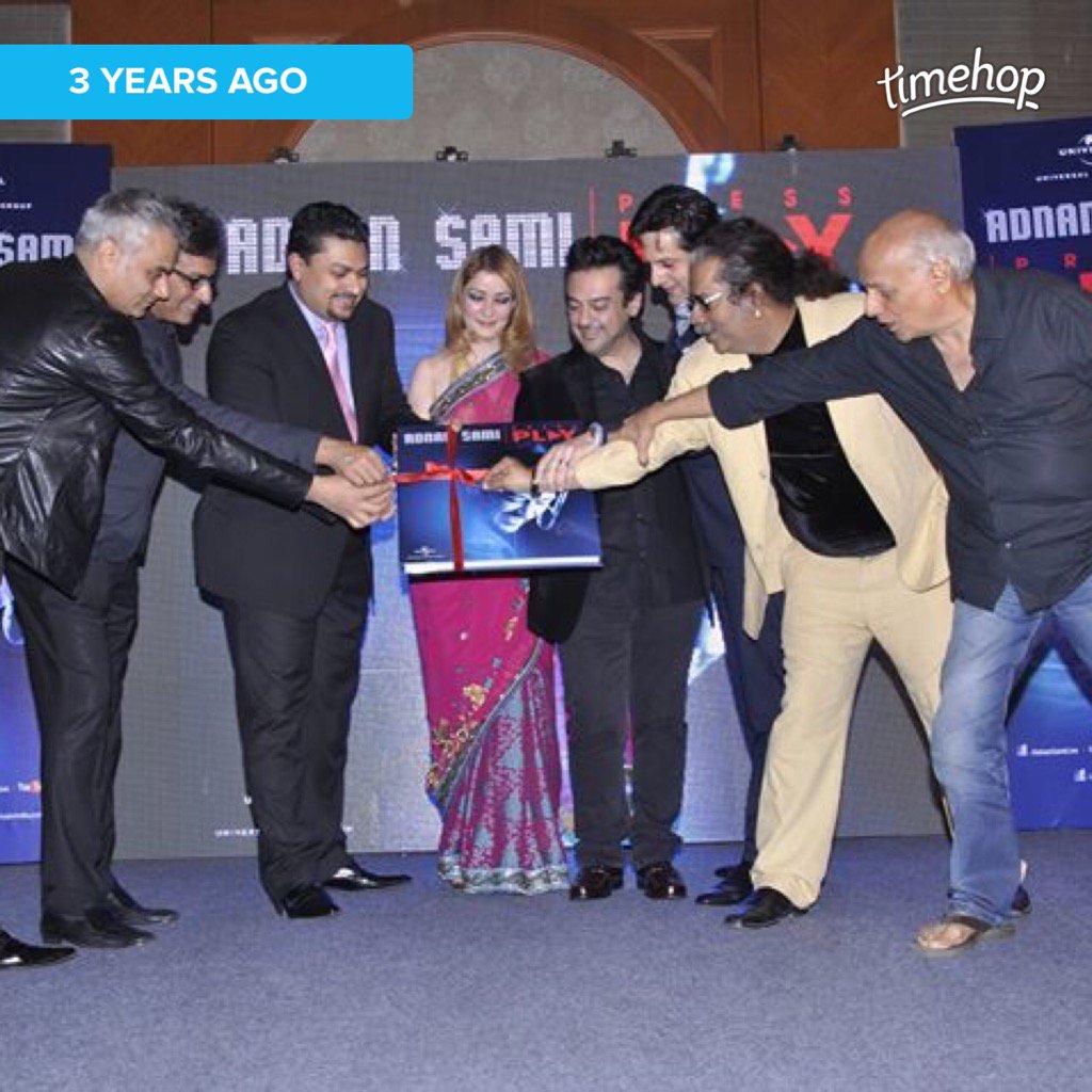 DevrajSanyal's tweet photo. @MaheshNBhatt@SingerHariharan @neerajroy @AdnanSamiLive @RoyaSamiKhan 3years ago today. #preeplay #nostalgia https://t.co/0KHc16A9bb