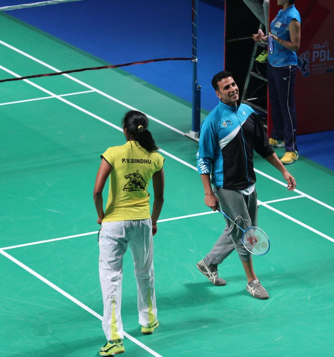 AbsoluteIndNews's tweet photo. . @akshaykumar , @juniorbachchan , @Riteishd entertain #badminton fans #PBL2016Final https://t.co/1kgSLrQntC https://t.co/yXRSOBLI88