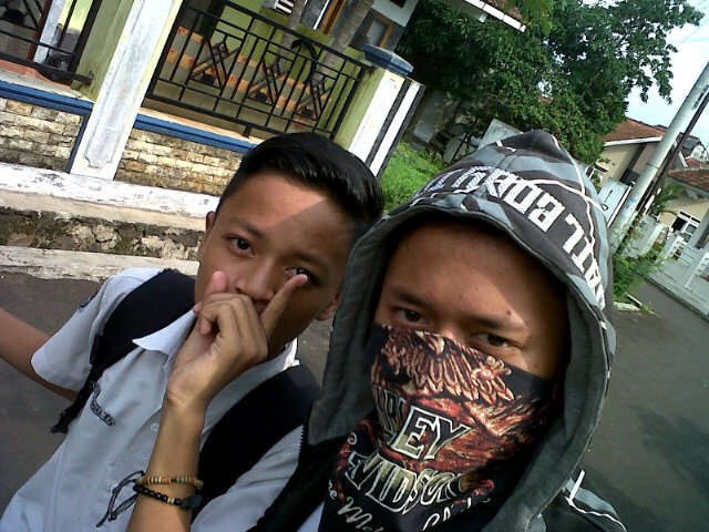 Alvan ViandraAP tweet media