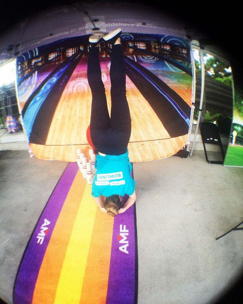 ZONEBOWLINGau's tweet photo. We like 2 stretch before we bowl! See u at the game!! 🏏#thundernation #BBL05 #playatamf #headstands #howdoyoubowl? https://t.co/XgHnFYa158