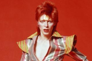 theage's tweet image. Pop legend David Bowie has died, reports. bit.ly/1mPyNzz