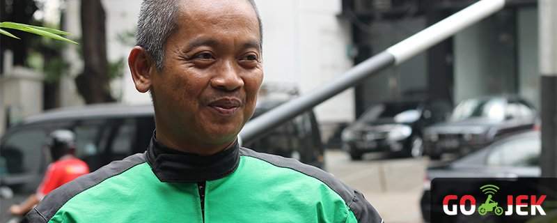 gojekindonesia's tweet photo. "Jaket GO-JEK saya gunakan saat umroh supaya berkah di jalanan" - Driver Asep, 38.

#sayadrivergojek https://t.co/W5R439OQdw