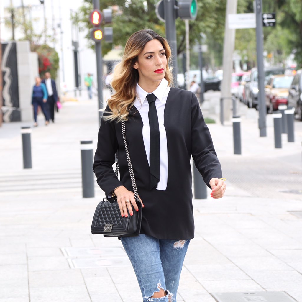 FernandaPolin's tweet photo. La tendencia masculina continúa en la moda para mujeres este año (2016) https://t.co/ARlbimEiZ3 https://t.co/7PnJWbOcFV
